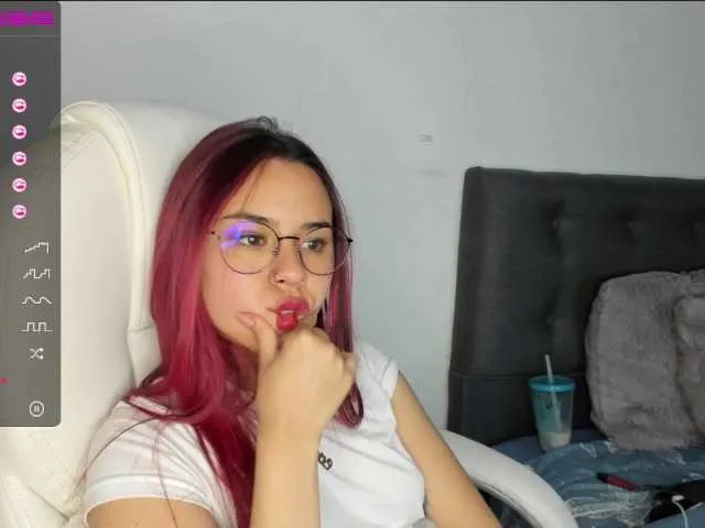 Live sex webcam photo for AshelyGirl #268968185