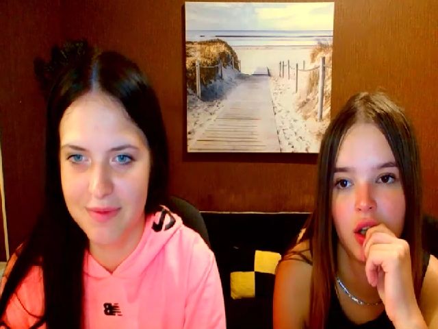 Live sex webcam photo for Antonia_W_ #268975322