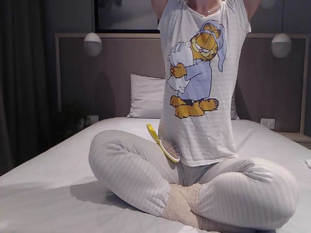 Live sex webcam photo for Innocent_Miss #268984483