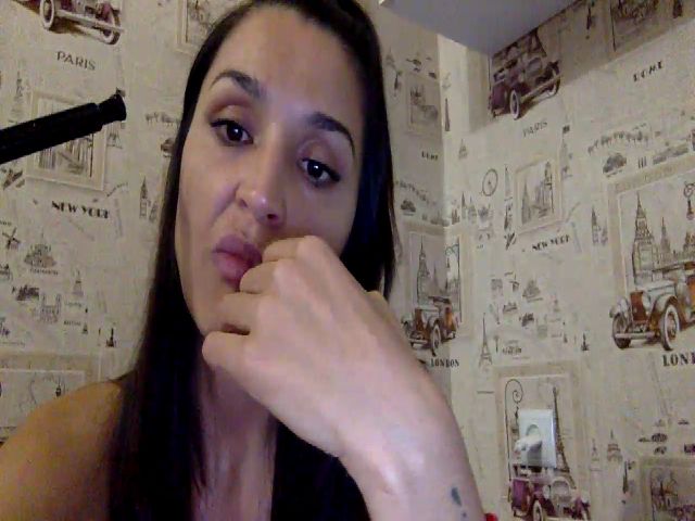 Live sex webcam photo for JolyBoss #268983857