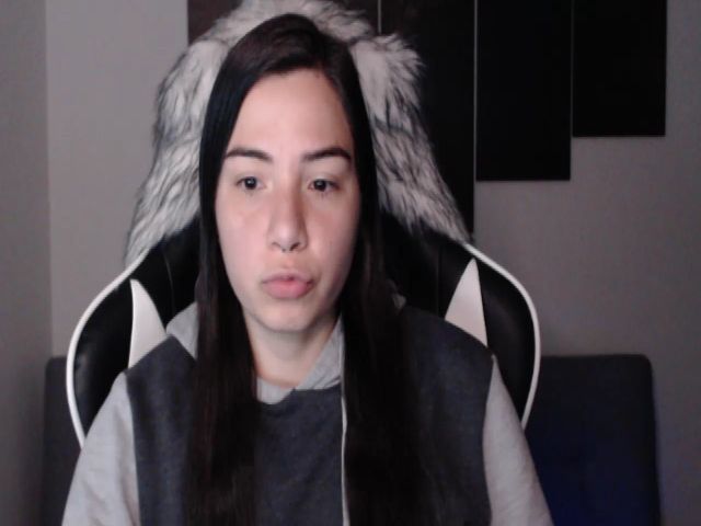 Live sex webcam photo for LycanGirl #268969727