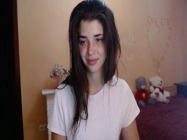 Live sex webcam photo for ImYourLucky #268970298