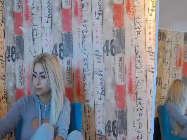 Live sex webcam photo for RubbyKalifha #268975391