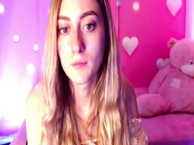 Live sex webcam photo for LinaRum__ #268974590