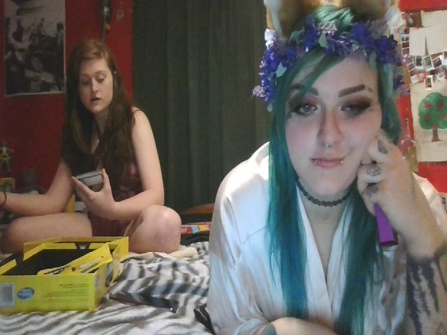 Live sex webcam photo for FloraSky #268971282