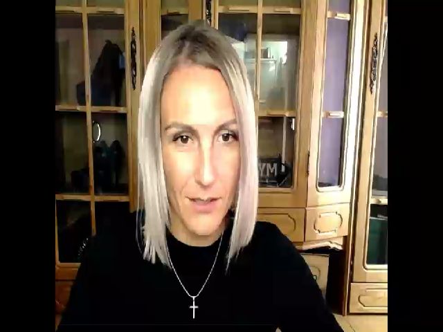 Live sex webcam photo for MiliEsiens #268973852