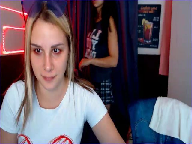 Live sex webcam photo for PolliMilk #268974230