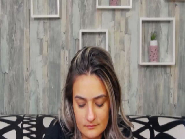 Live sex webcam photo for SecretAmber #268978468