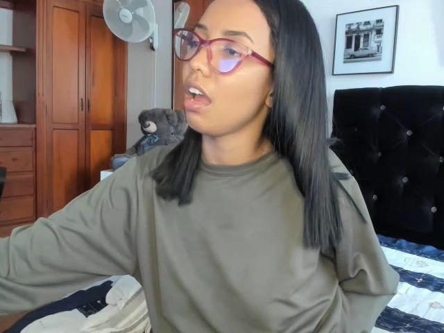 Live sex webcam photo for CHANEL_FOXY #268983649