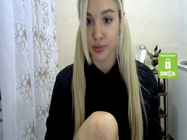 Live sex webcam photo for MyyDream #268984337