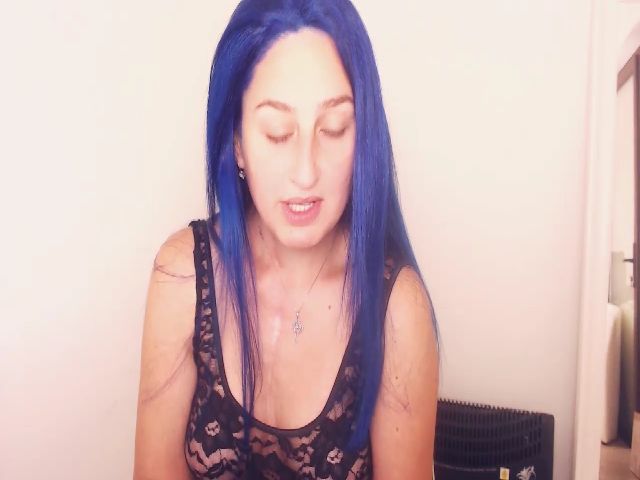 Live sex webcam photo for wetkittycum #268984230