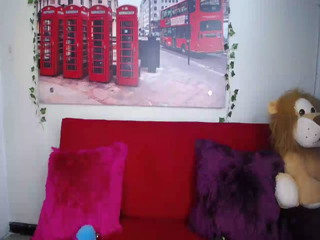Live sex webcam photo for Emiliarain #268969984