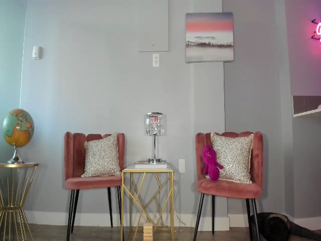 Live sex webcam photo for AlexisWildest #268968410