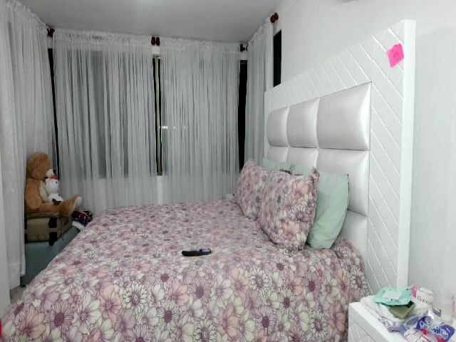 Live sex webcam photo for Einnyn_sweet #268970627