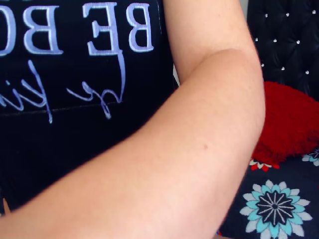 Live sex webcam photo for sweetnia #268979688