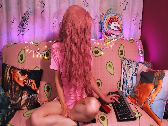 Live sex webcam photo for Lolly_Goddess #268975514