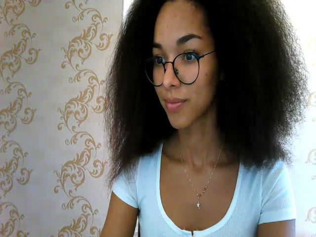 Live sex webcam photo for Carmel_Dee #268979136