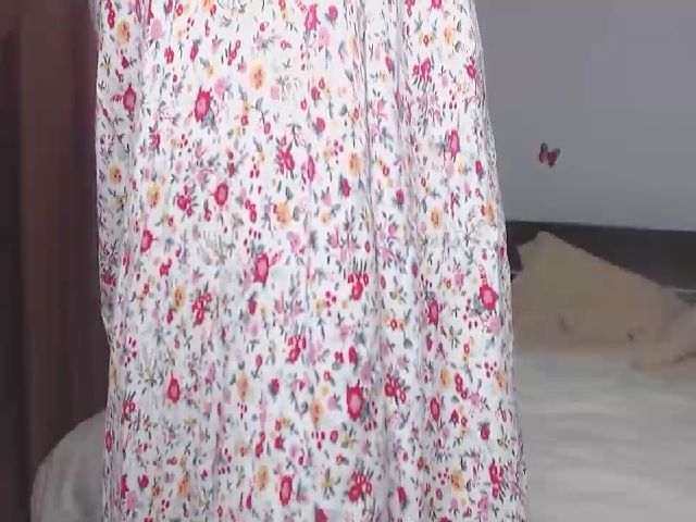 Live sex webcam photo for SofiaSarah #268979430