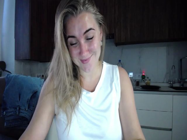Live sex webcam photo for VickyBaezz #268980548