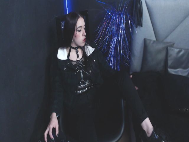 Live sex webcam photo for samantasmithh #268973857