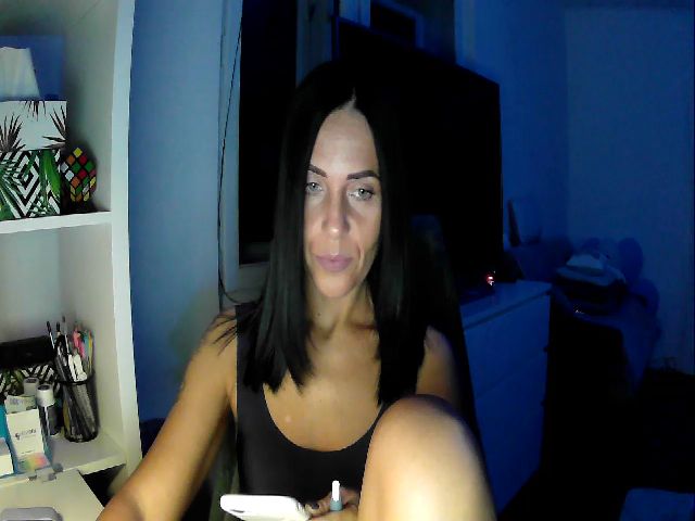Live sex webcam photo for Beatrice_18 #268986065