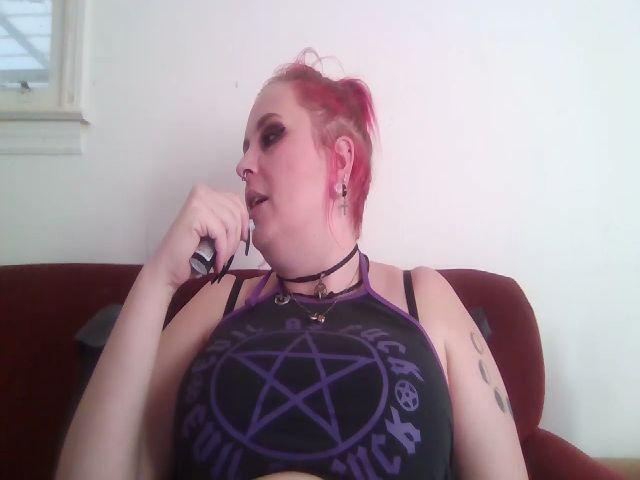 Live sex webcam photo for Weetziebabe #268986621