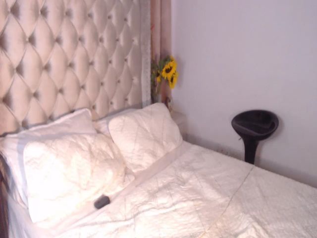 Live sex webcam photo for Samantha_Ross #268986609