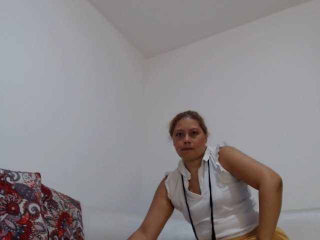 Live sex webcam photo for luzGold #268977579