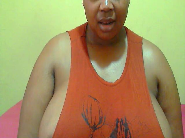 Live sex webcam photo for Longlove2 #268974281