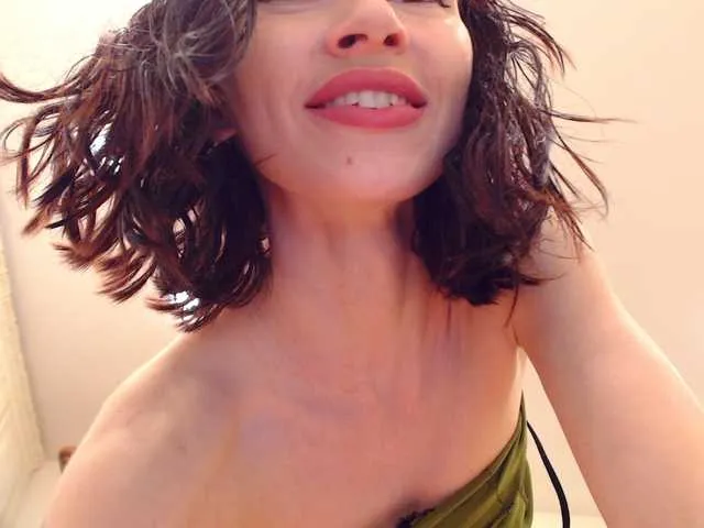 Live sex webcam photo for Mullty #268998190
