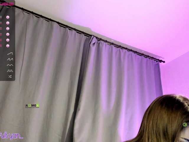 Live sex webcam photo for SinfulTyan #269003012