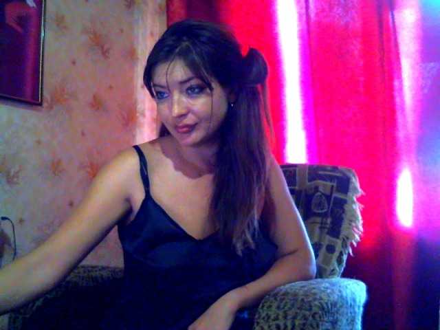 Live sex webcam photo for AminnaAmina #268999146