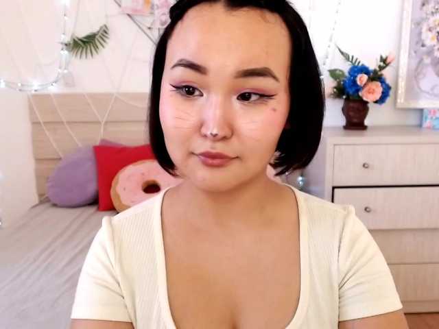 Live sex webcam photo for YunNana #268999130