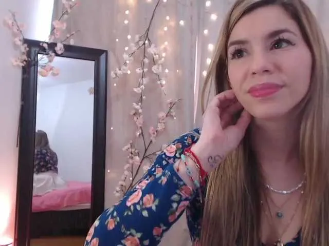 Live sex webcam photo for MsSofia #269004042