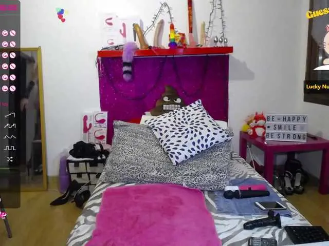 Live sex webcam photo for xLollyxPopx #268988595