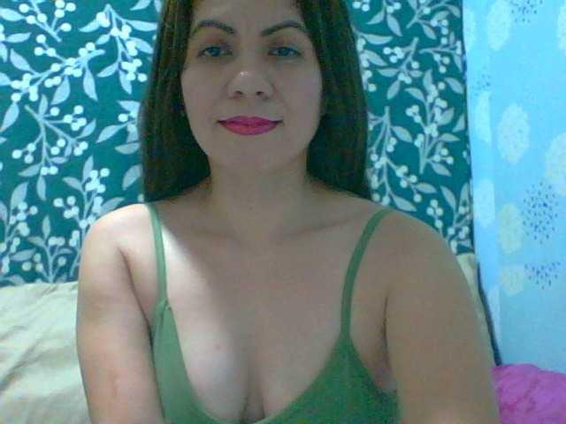 Live sex webcam photo for Scarletteb #268988439