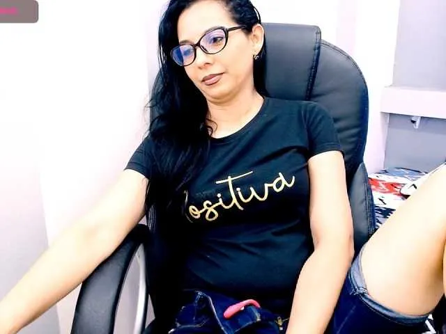 Live sex webcam photo for Kathyeva #269004527