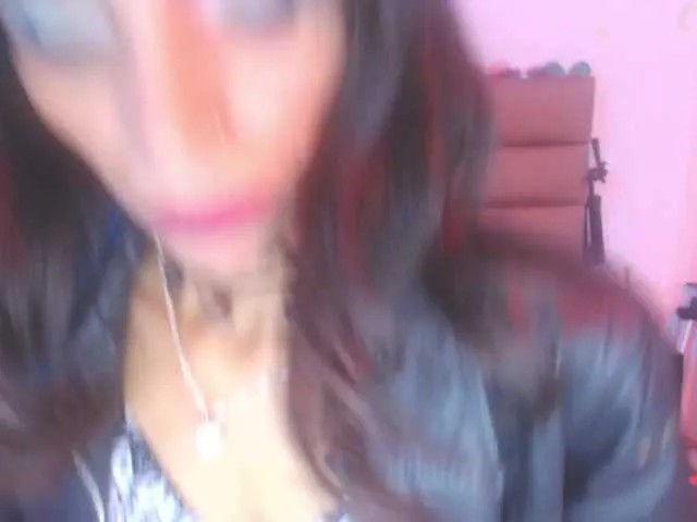 Live sex webcam photo for nicky-bennett #269004806