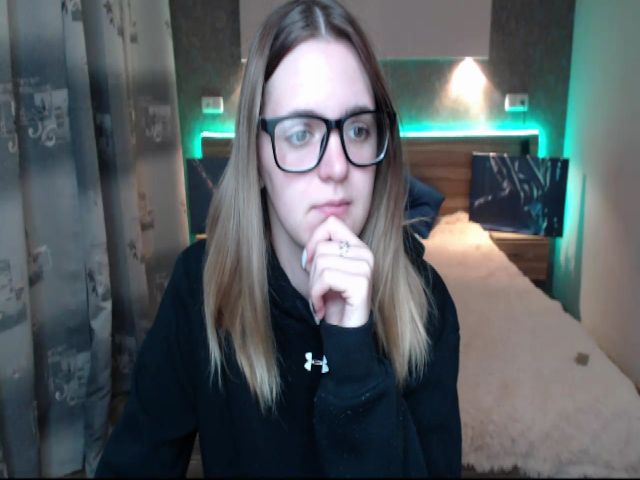 Live sex webcam photo for Ella_Hudson #269005623