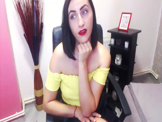 Live sex webcam photo for ElenaSworld #268995433