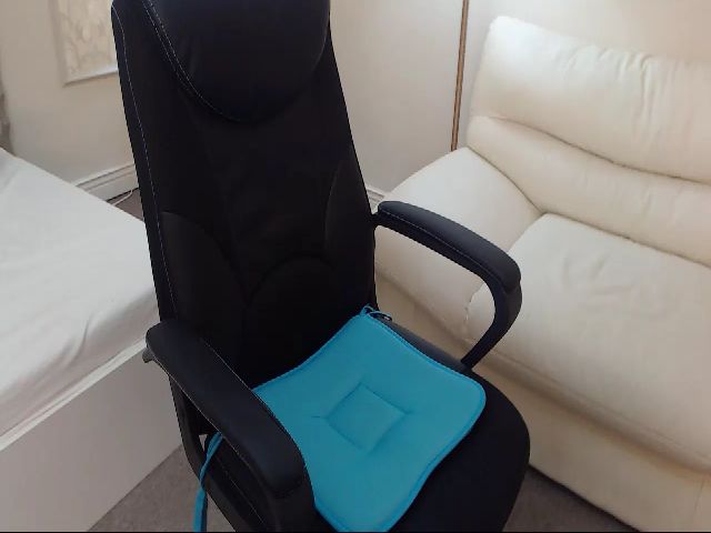 Live sex webcam photo for SexyFantasyBB #269002643