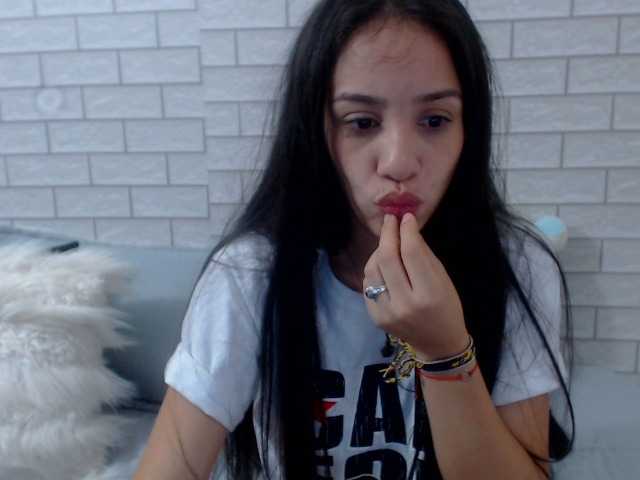 Live sex webcam photo for Lu-baby #268989600