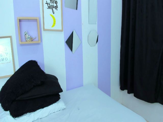 Live sex webcam photo for Teresasroom #268992286