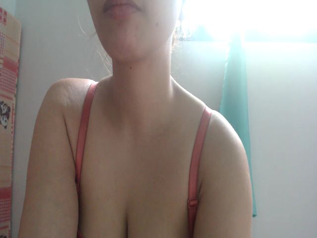 Live sex webcam photo for HotpukiLuver #268989766