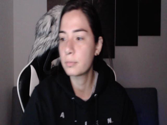 Live sex webcam photo for LycanGirl #268990930