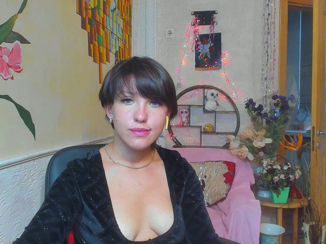 Live sex webcam photo for Reginasmilee #268992369