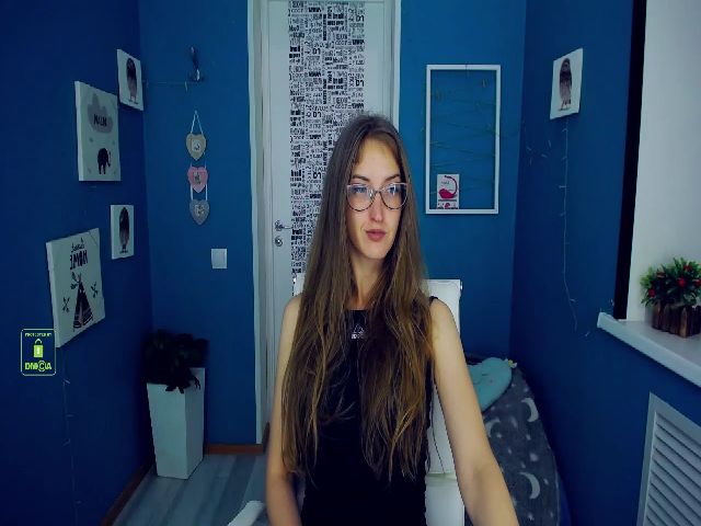 Live sex webcam photo for JennyLovelyS #269001453