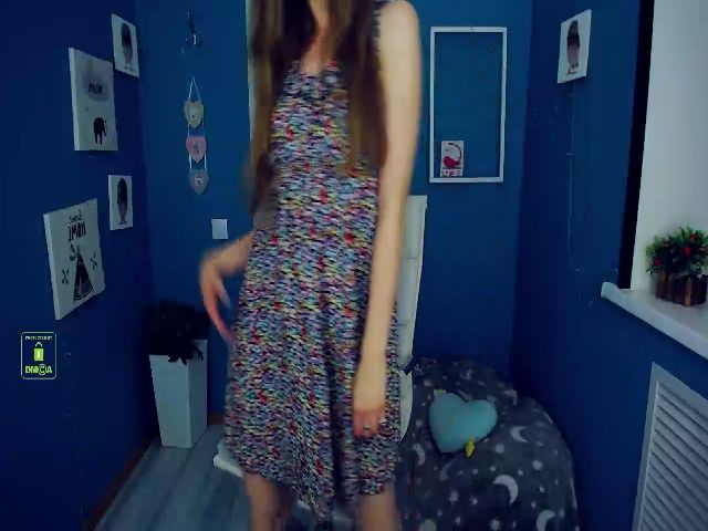 Live sex webcam photo for JennyLovelyS #269005175