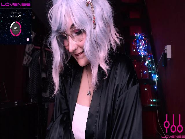 Live sex webcam photo for WinonaCooper #268995710