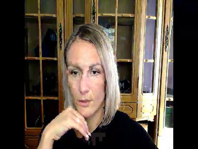 Live sex webcam photo for MiliEsiens #268995908